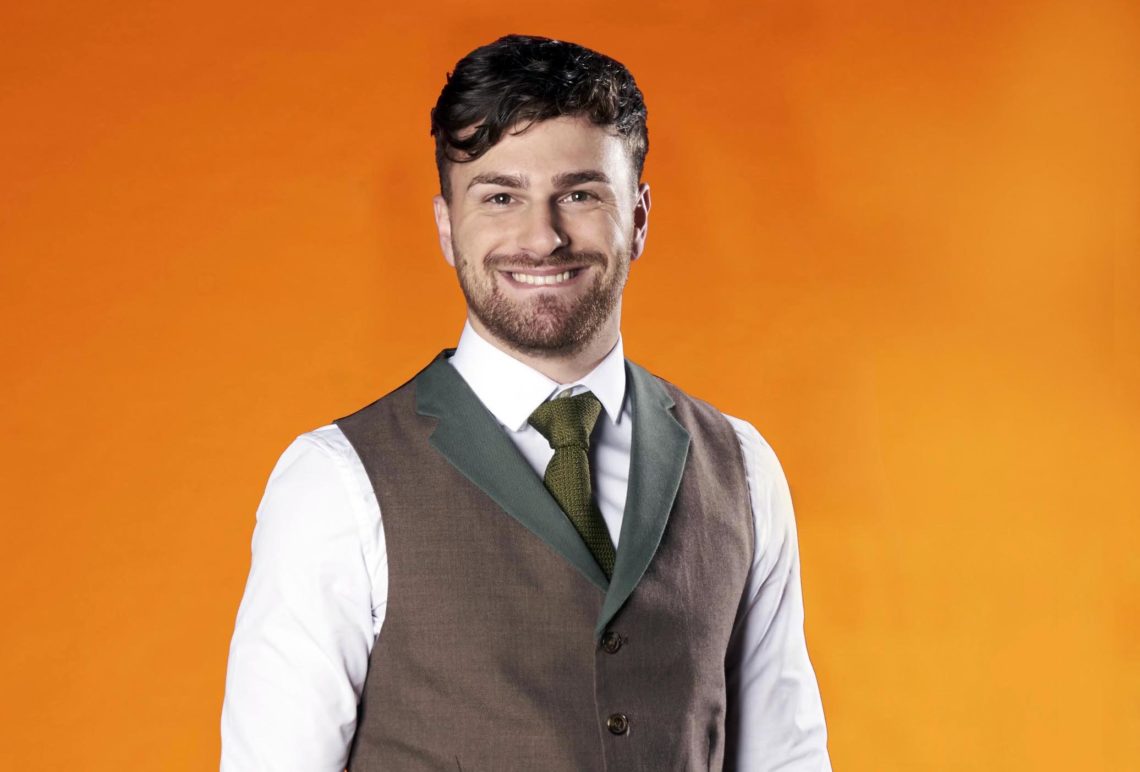 First Dates: Waiter Grant is FLIRTING with someone else's date!