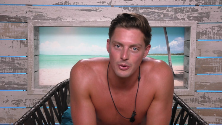 Love Island: 7 reasons WHY Dr Alex is the new Camilla