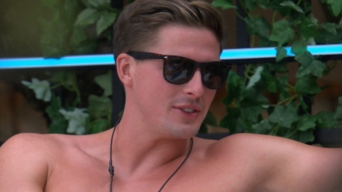 7 Things You DIDN'T KNOW about Dr Alex George - Love Island
