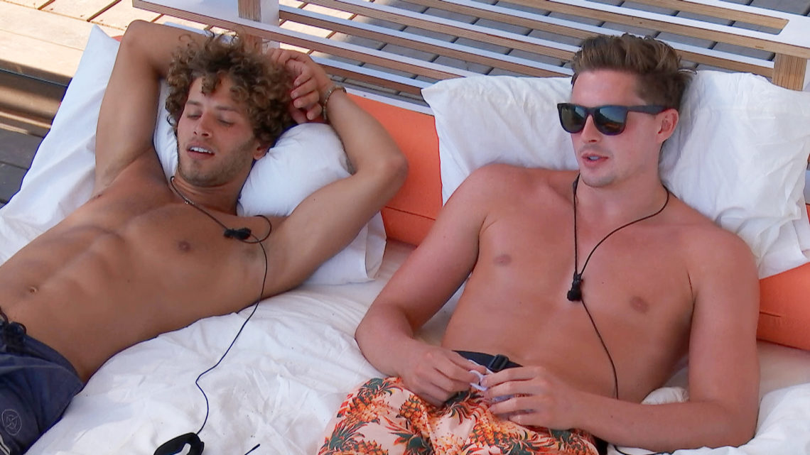 Eyal Booker's weird 'I love green things comment' - Love Island, ITV2, series 4, episode 9