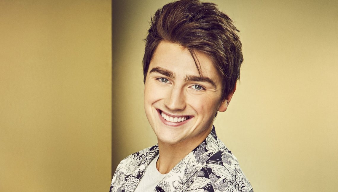 7 Instagram PICS that will instantly make you jealous of Brendan Murray's GF!