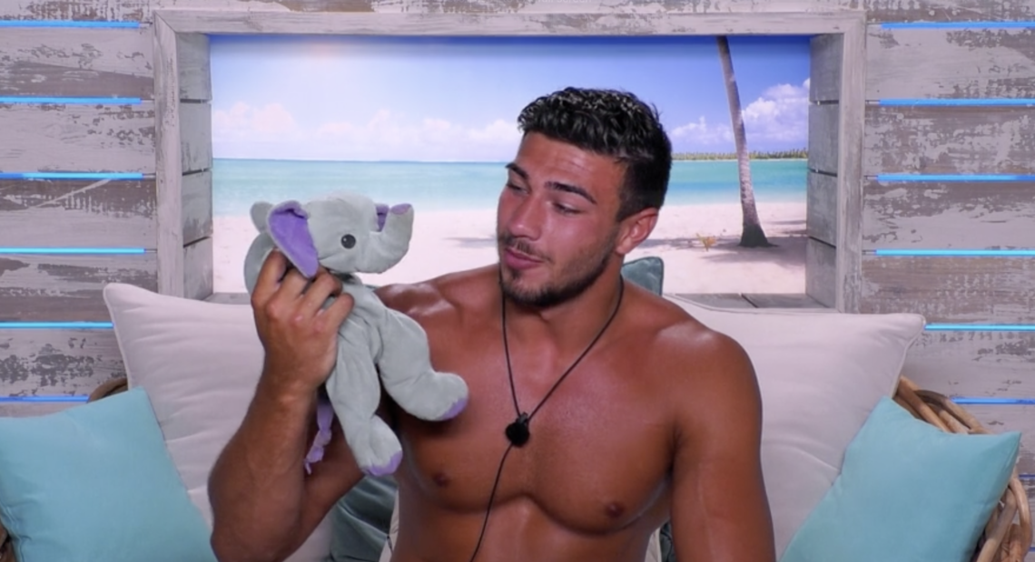 Five reasons Ellie Bellie bear wins Love Island: Molly and Tommy’s teddy!