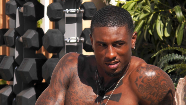Love Island: Why Ovie adds his own 'message tone' whenever there's a text!