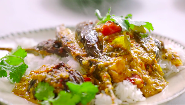 How to make Jamie Oliver's stuffed aubergine curry from Meat-Free Meals!