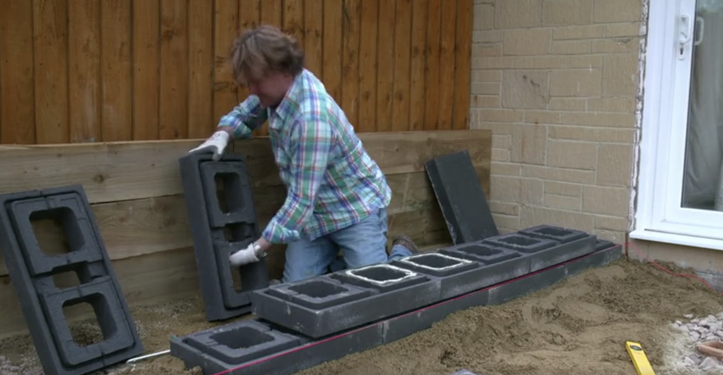 Love Your Garden: Make the raised beds from episode 6 - exact product to installation!