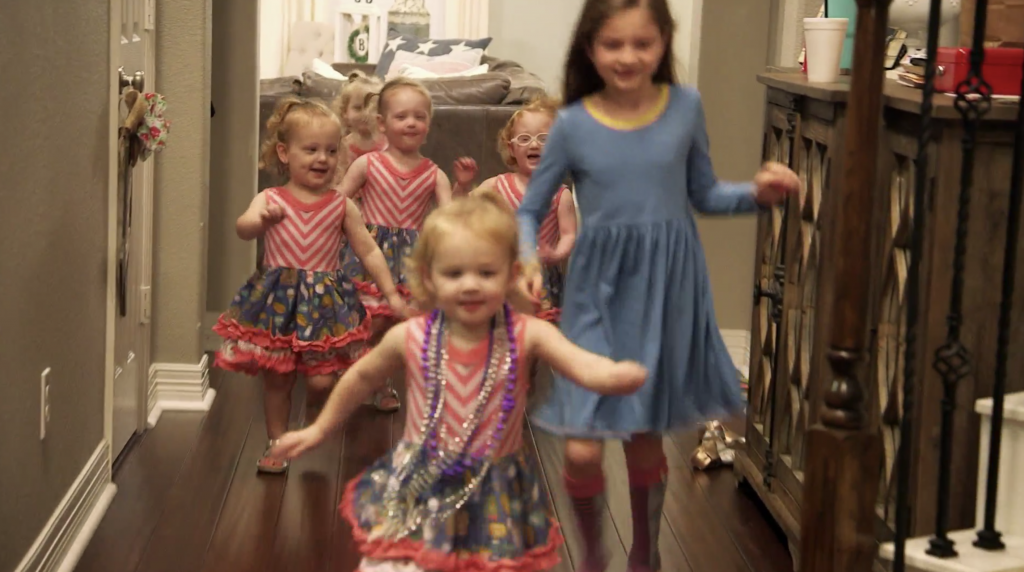 https://www.tlc.com/tv-shows/outdaughtered/full-episodes/the-quints-have-taken-over