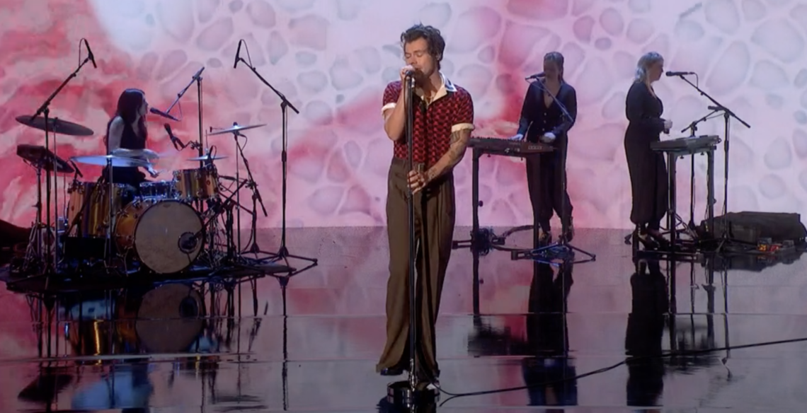 Harry Styles' outfit on The Graham Norton Show sends viewers into a frenzy