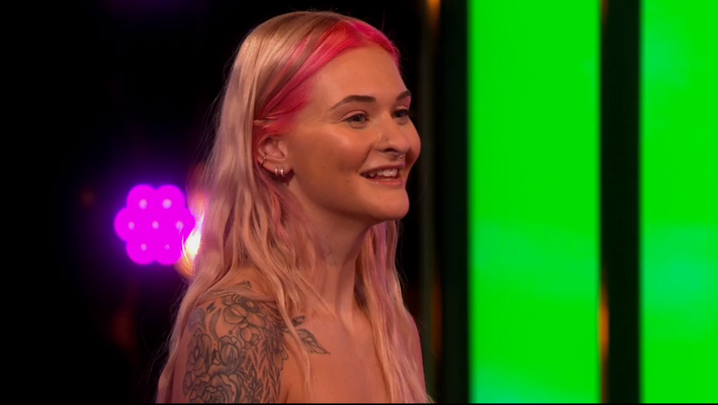 Who Is Amber From Naked Attraction Fans Obsess Over Hot Contestant