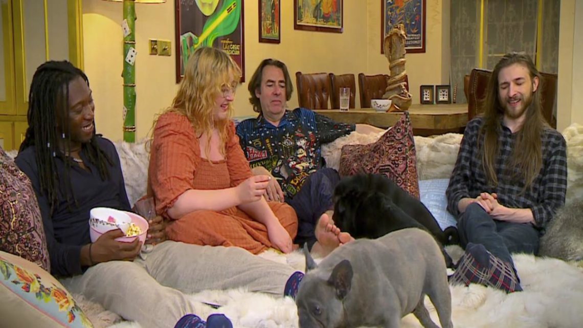 Jonathan Ross' sofa is the talk of Celebrity Gogglebox - where can I get one?