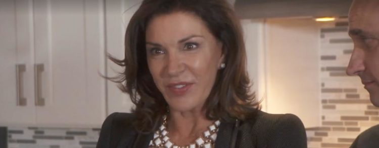 Which accent does Hilary Farr have and where is the HGTV star from?
