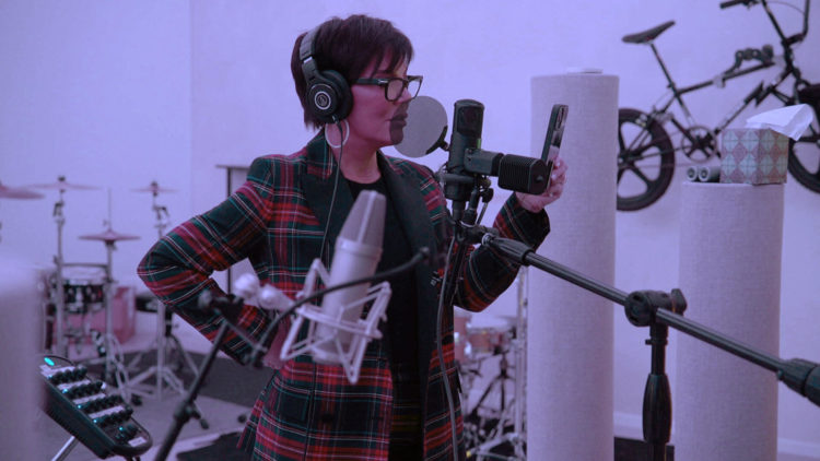 Kris Jenner singing Jingle Bells for Christmas has fans laughing all the way