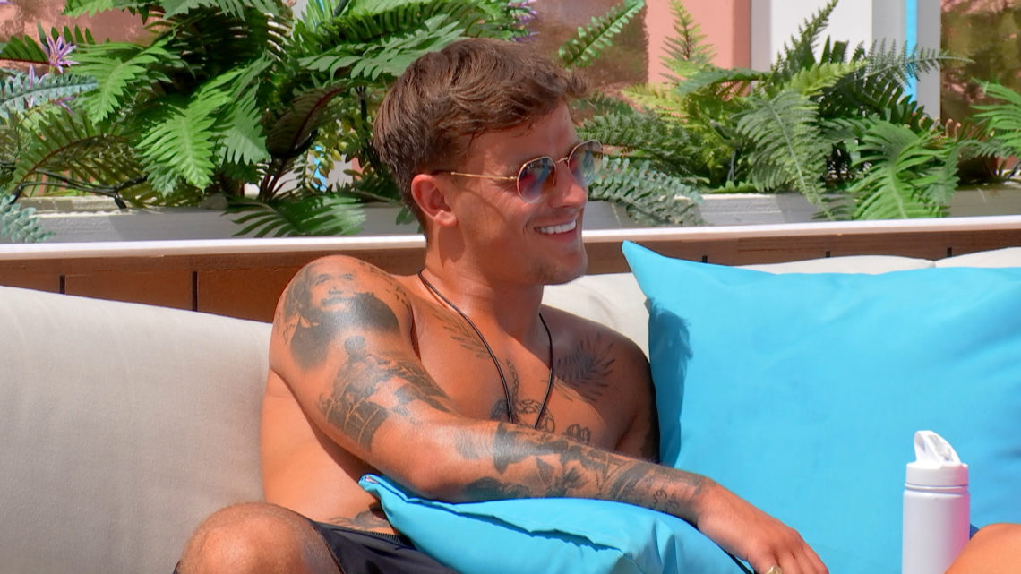 Love Island fans ask if Luca drinks after he sips water on bombshell date