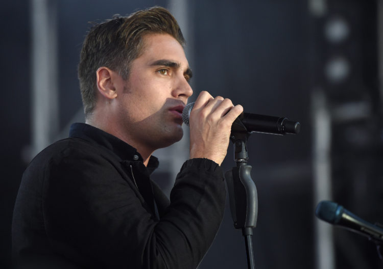 Charlie Simpson issues update on son after 'terrifying' secondary drowning experience