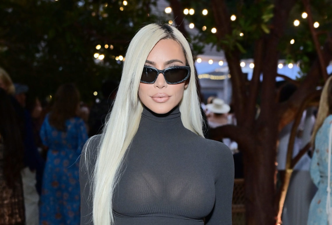 Kim Kardashian breaks the internet again with bleached eyebrows and her bare bum