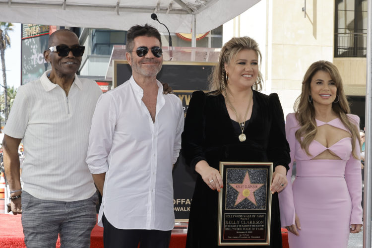 American Idol OGs reunite for Kelly but fans can't take their eyes off Randy Jackson