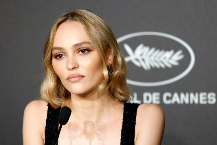 Lily-Rose Depp needs no plastic surgery with help of model mom's beauty tips