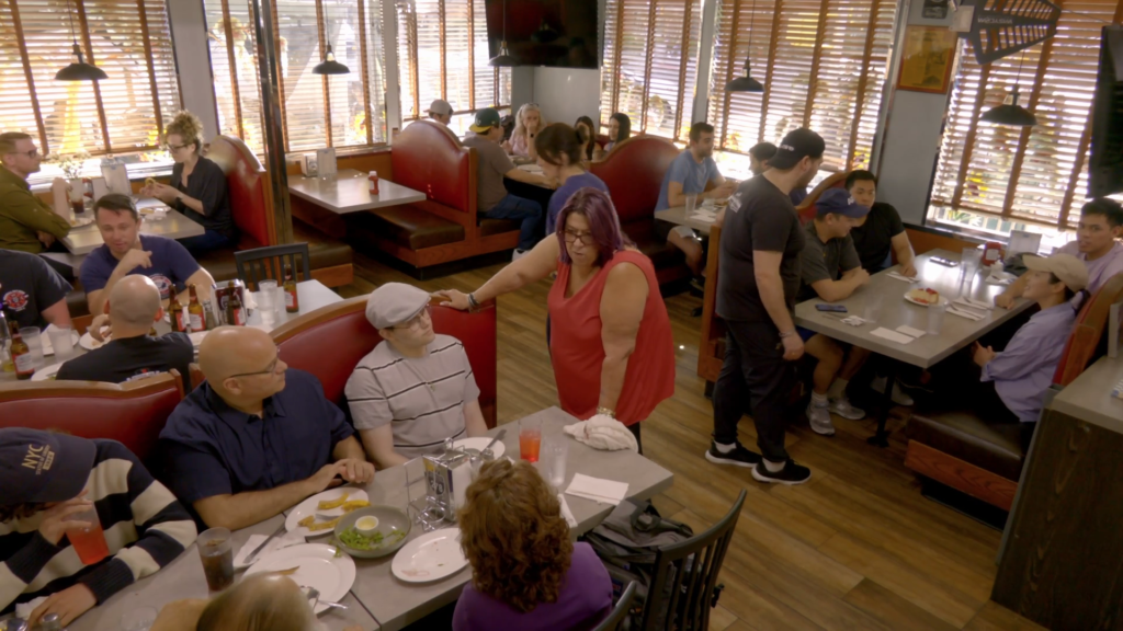 Jerry Ballas and his family dine at Bel Aire diner on Kitchen Nightmares Season 8 episode 1