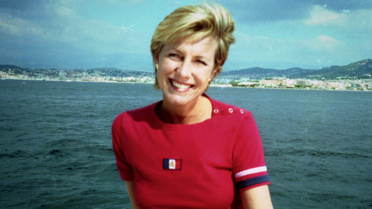 Jill Dando agreed to sell house days before being shot on her doorstep